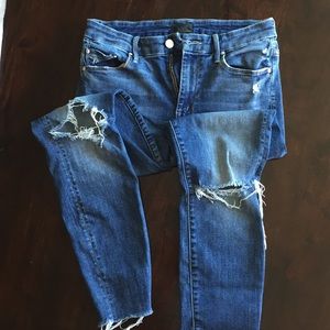 Mother High-Waisted Looker Ankle Fray jeans
